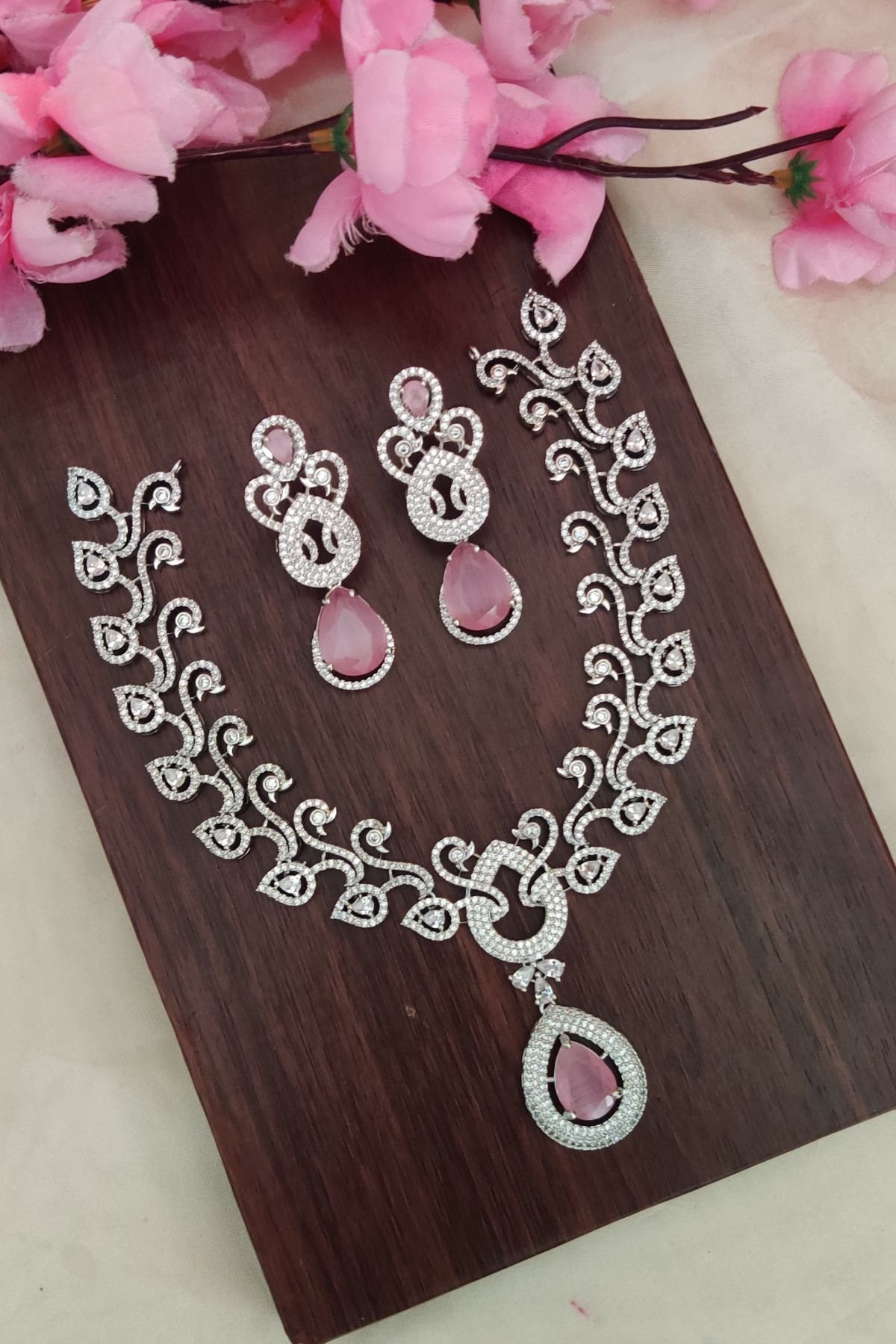 IMG_20241128_154219-1.jpg Pink Stone Diamond Stone Long Necklace - Image 1