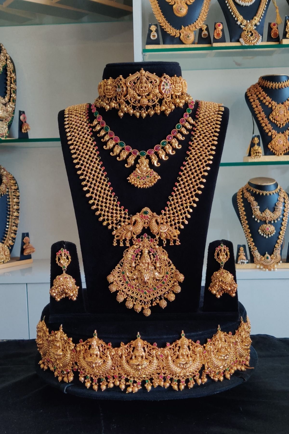 IMG_20250325_133519-1.jpg Premium Antique Hanging Set - Image 1