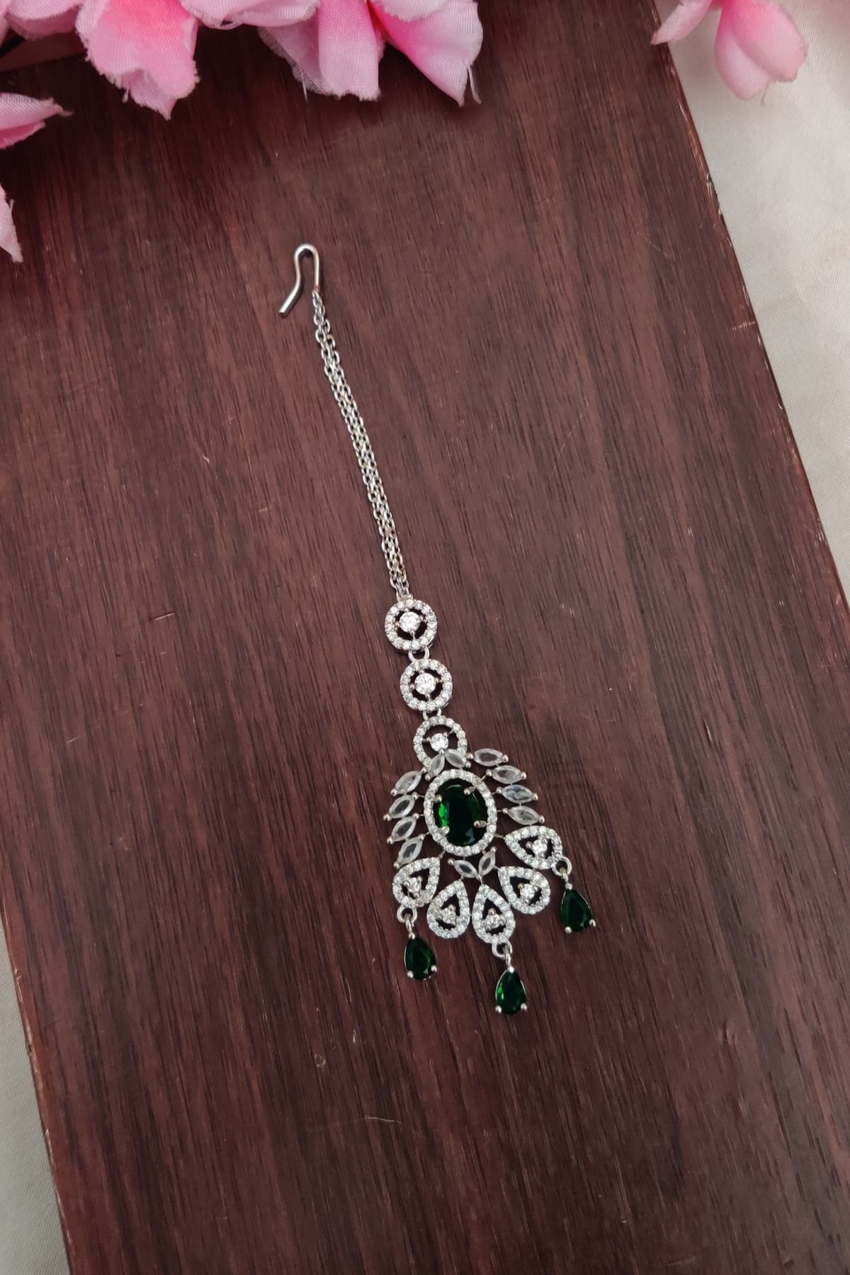 IMG_20250821_124251-2.jpg AD White And Green Stone Hanging Tikka - Image 1