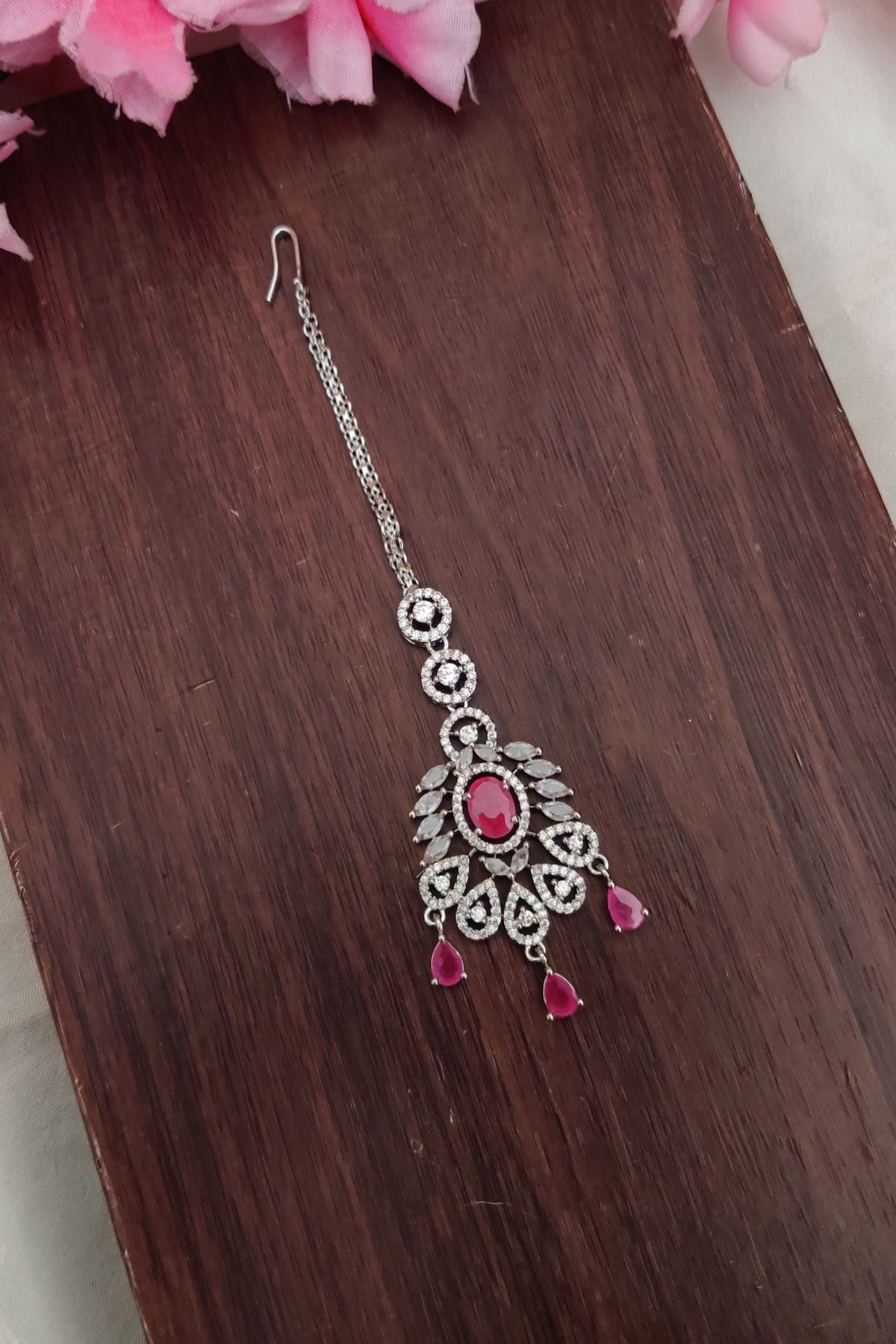 IMG_20250821_124617-1.jpg AD White And Pink Stone Tikka - Image 1
