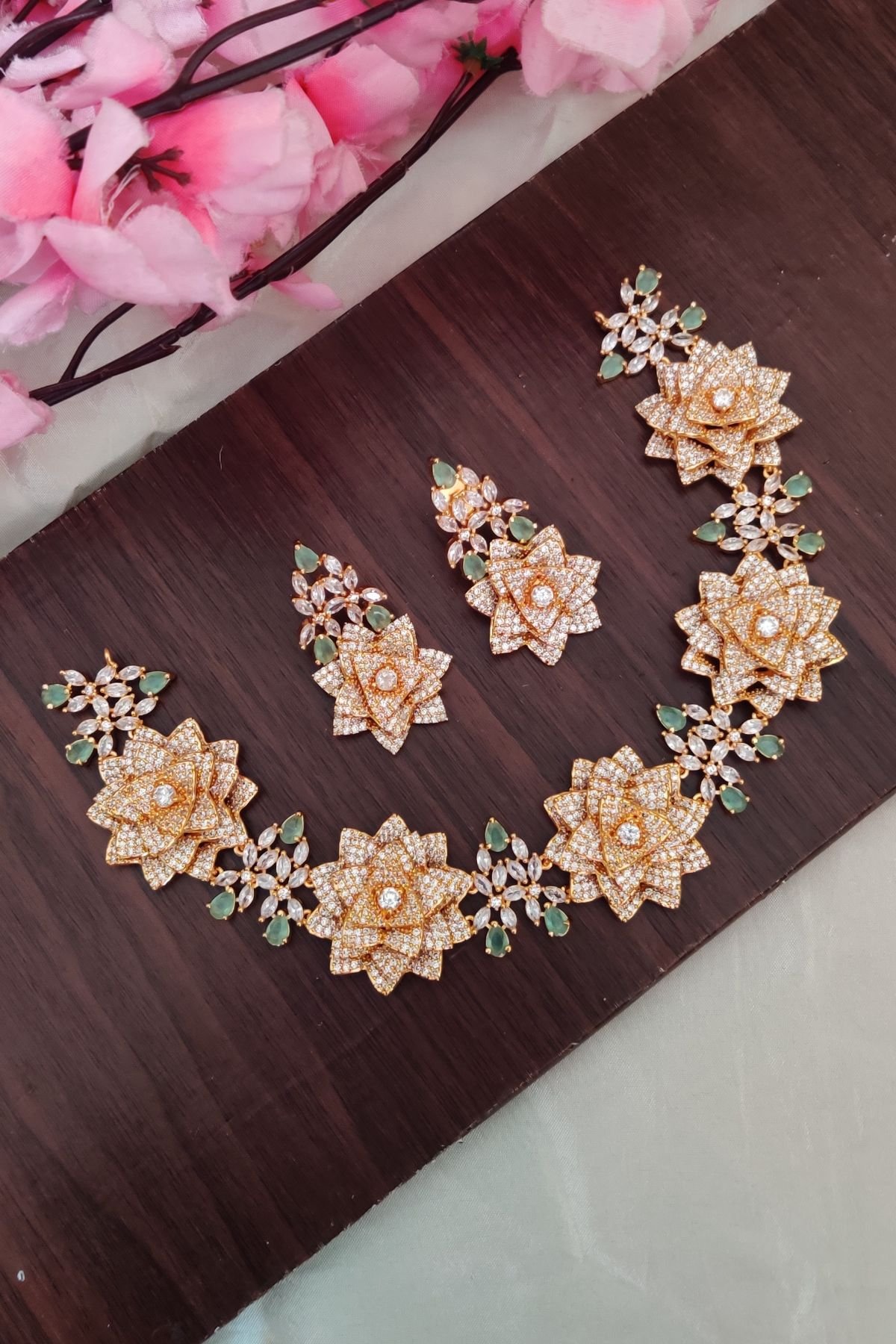 IMG_20250922_130248-1.jpg Ad Flower Stone Designer Necklace - Image 1