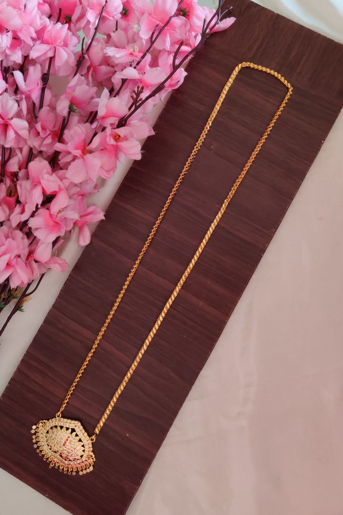 IMG_20251221_145015-1.jpg Premium Lotus Designer Dollar Chain - Image 1