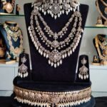 Simple White Victorian Jewellery Set